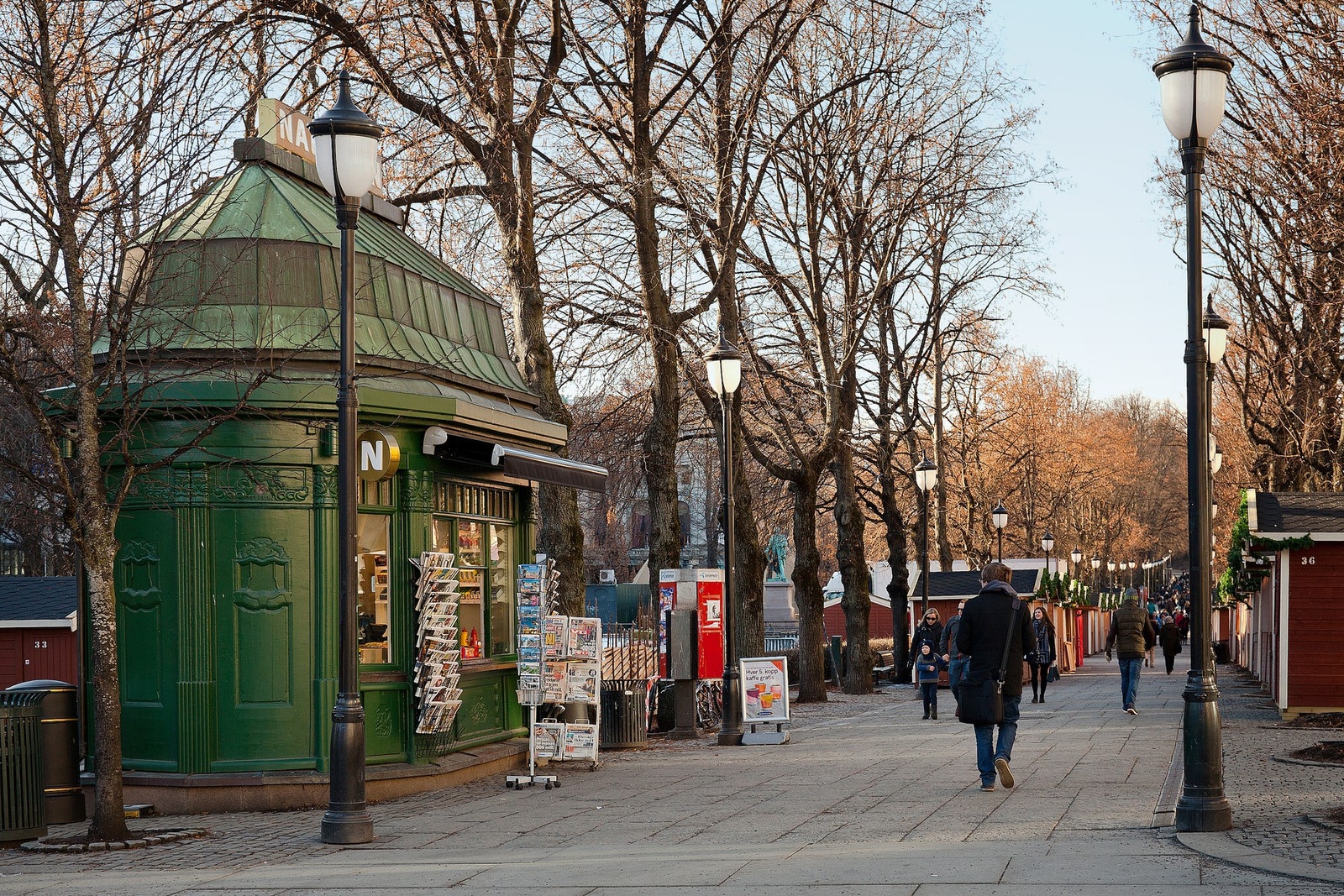 Midt i byen, finner du Karl Johans gate som gir et bredt utvalg av mat- og shopping opplevelser. Galleribilde