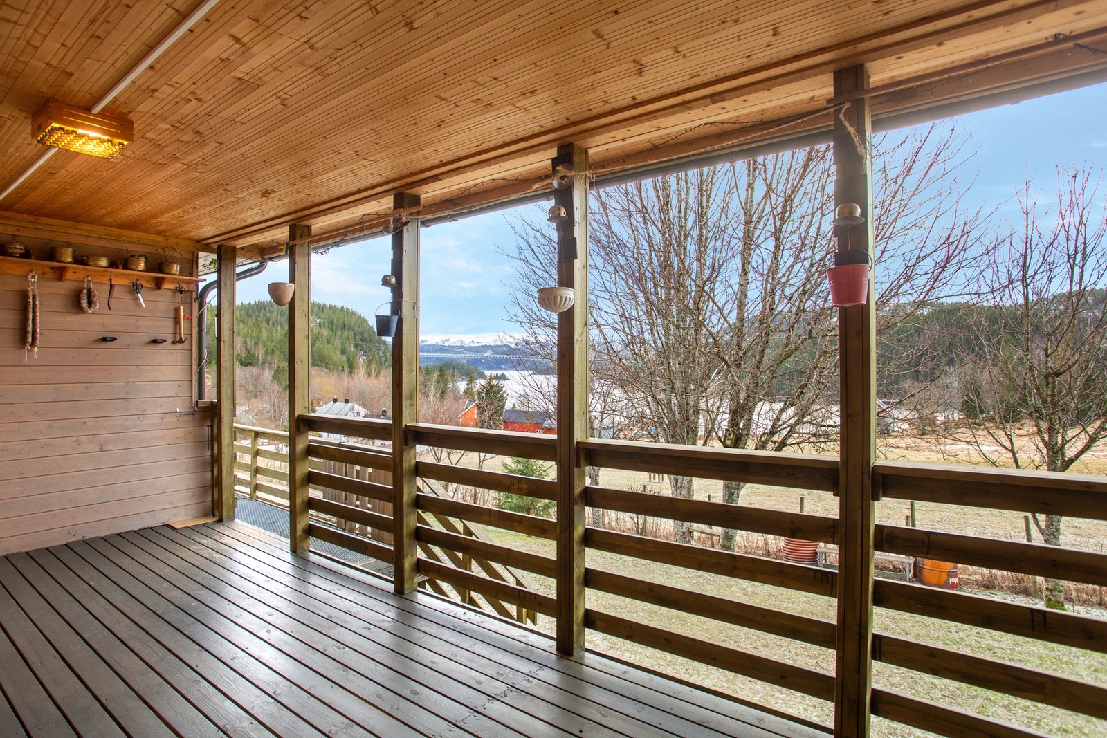 Takoverbygd altan Galleribilde