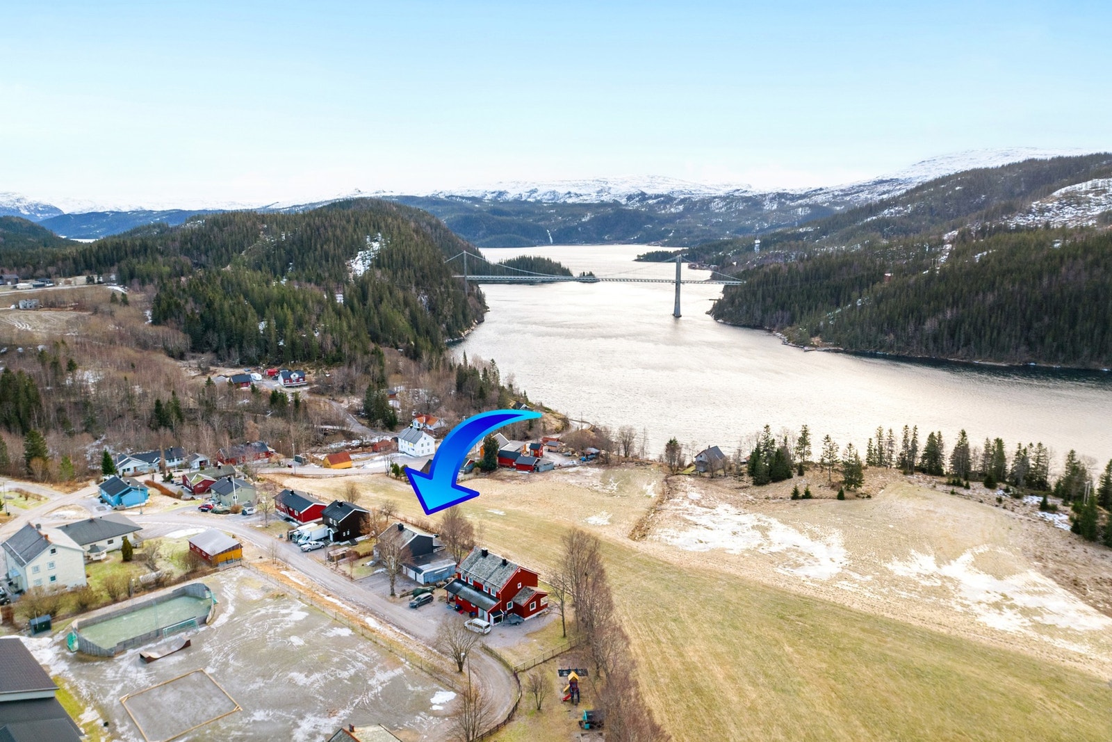 Sentral beliggenhet i Foldereid med gangavstand til skole, barnehage og nærbutikk Galleribilde