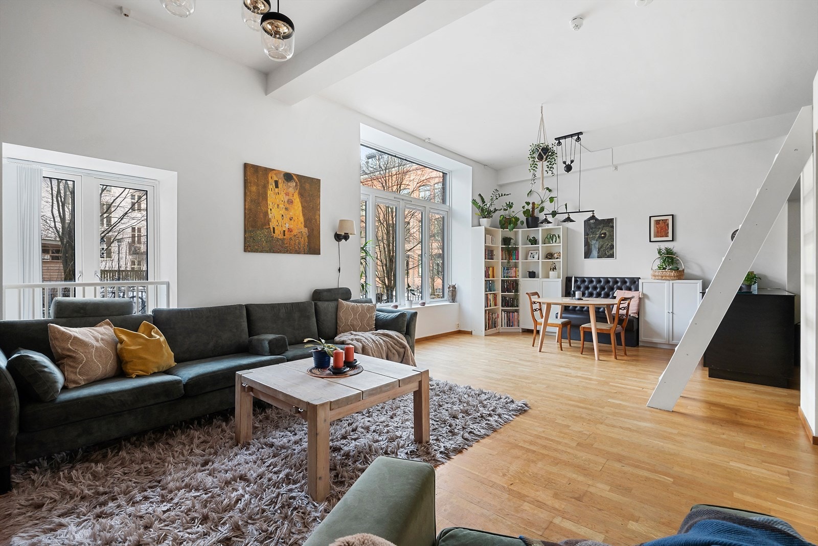 Velkommen til Alnagata 11, presentert av Alexander Johannessen ved Nordvik Galleribilde