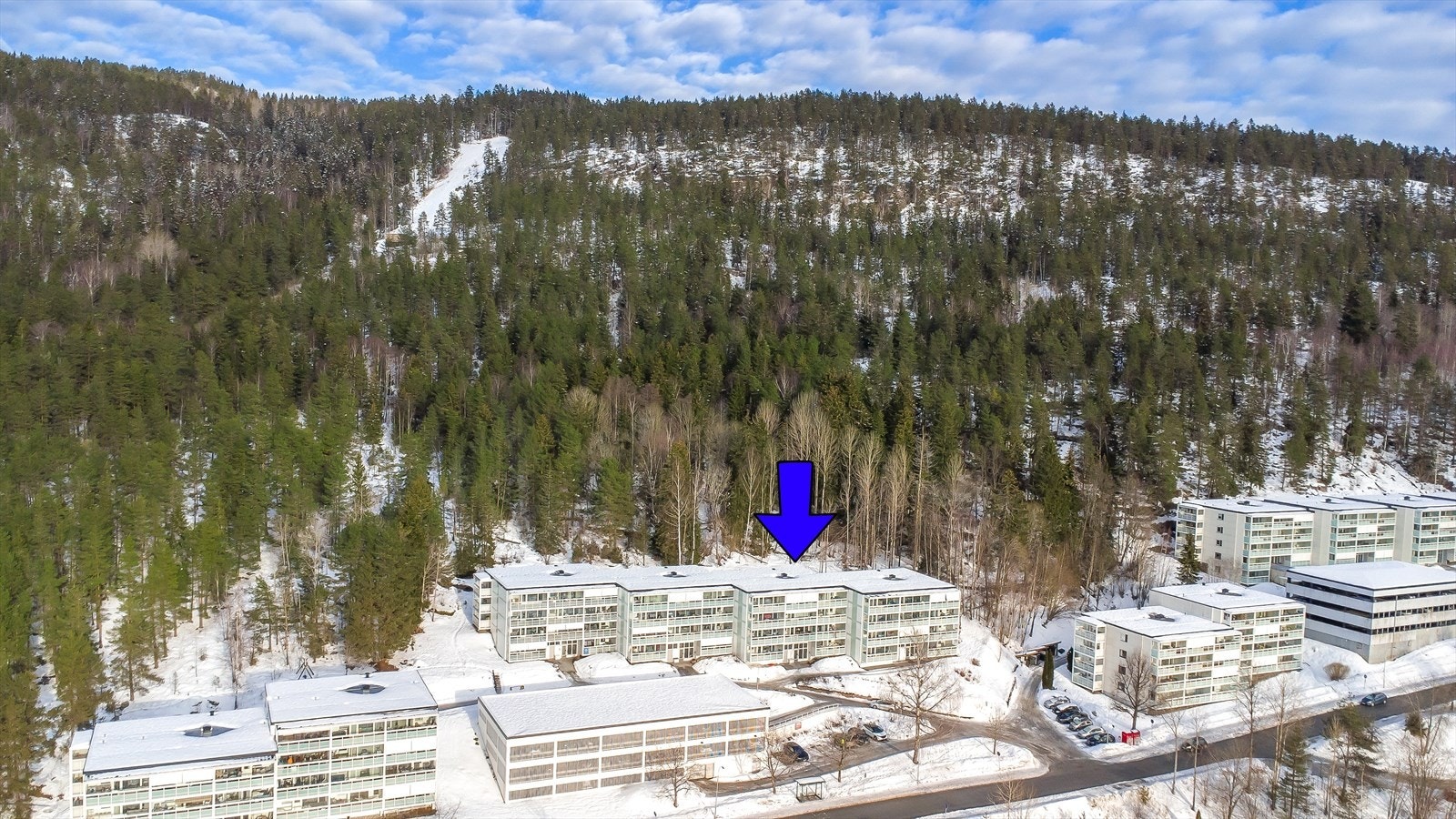 Leilighet i naturskjønne omgivelser med kort vei til turstier. Galleribilde