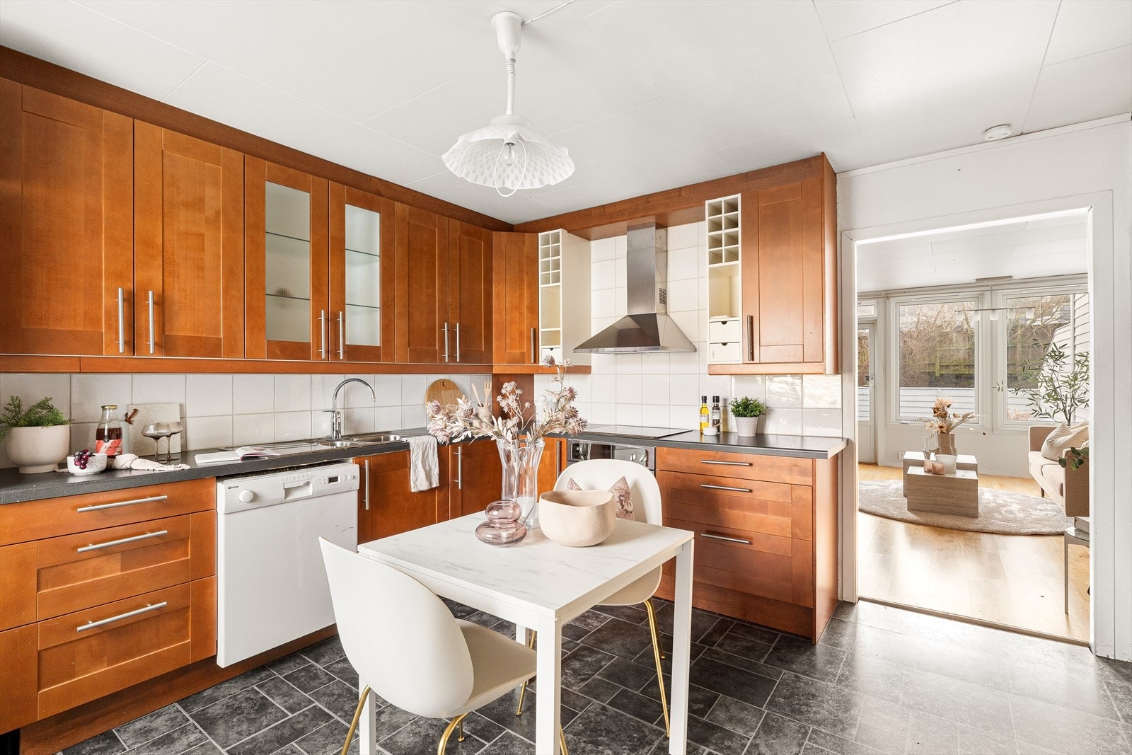 Kjøkken ligger adskilt fra stuen. Galleribilde