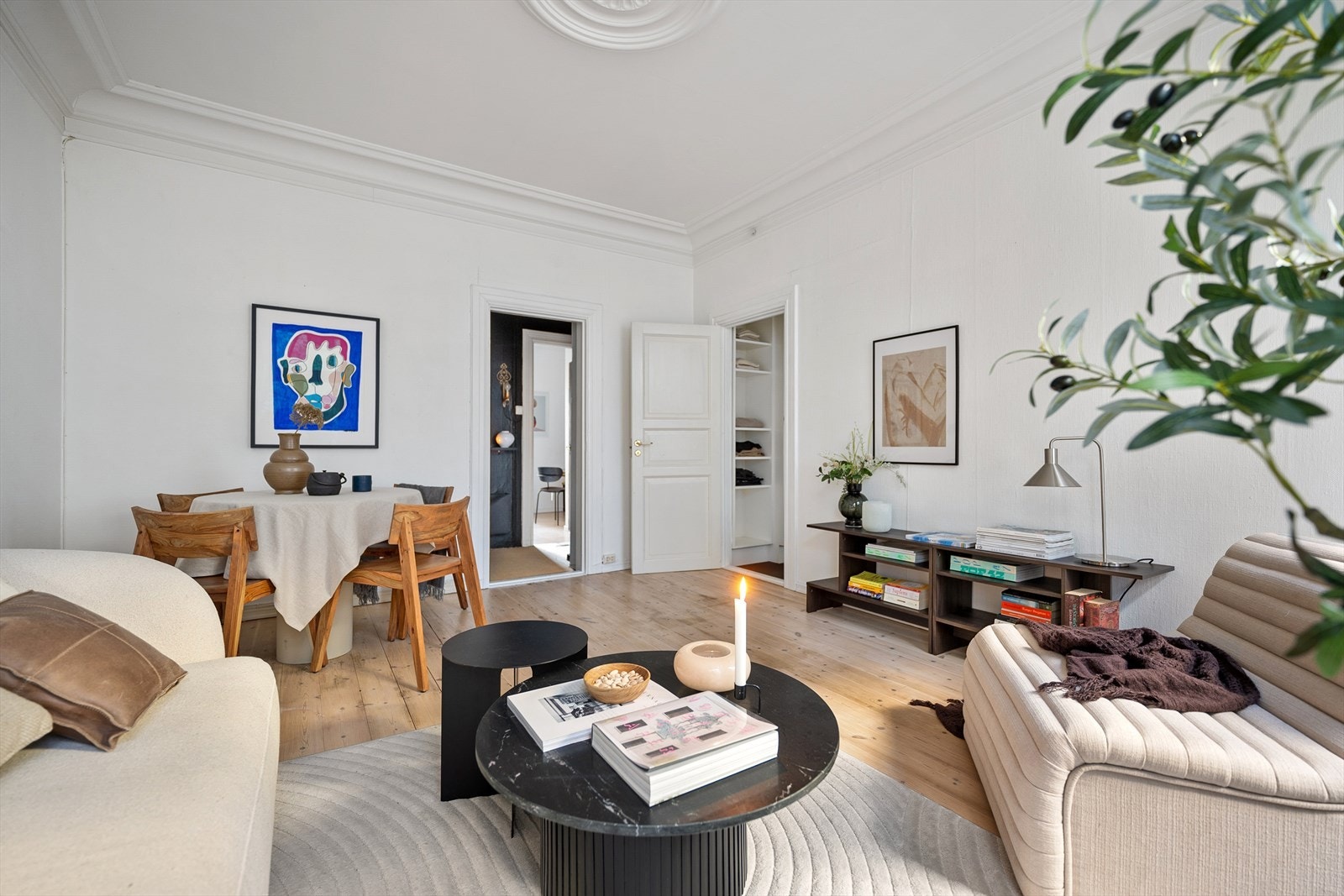 Leiligheten disponerer en bod på 5 m² i kjeller Galleribilde