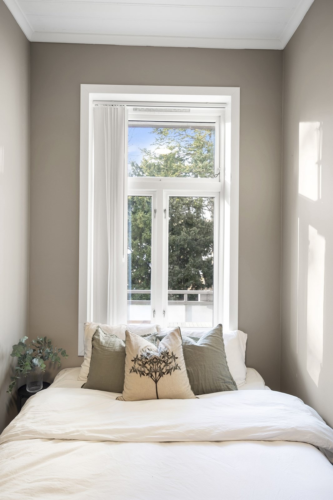 Det er et allsidig rom som passer perfekt som barnerom, gjesterom eller hjemmekontor, tilpasset dine behov. Galleribilde