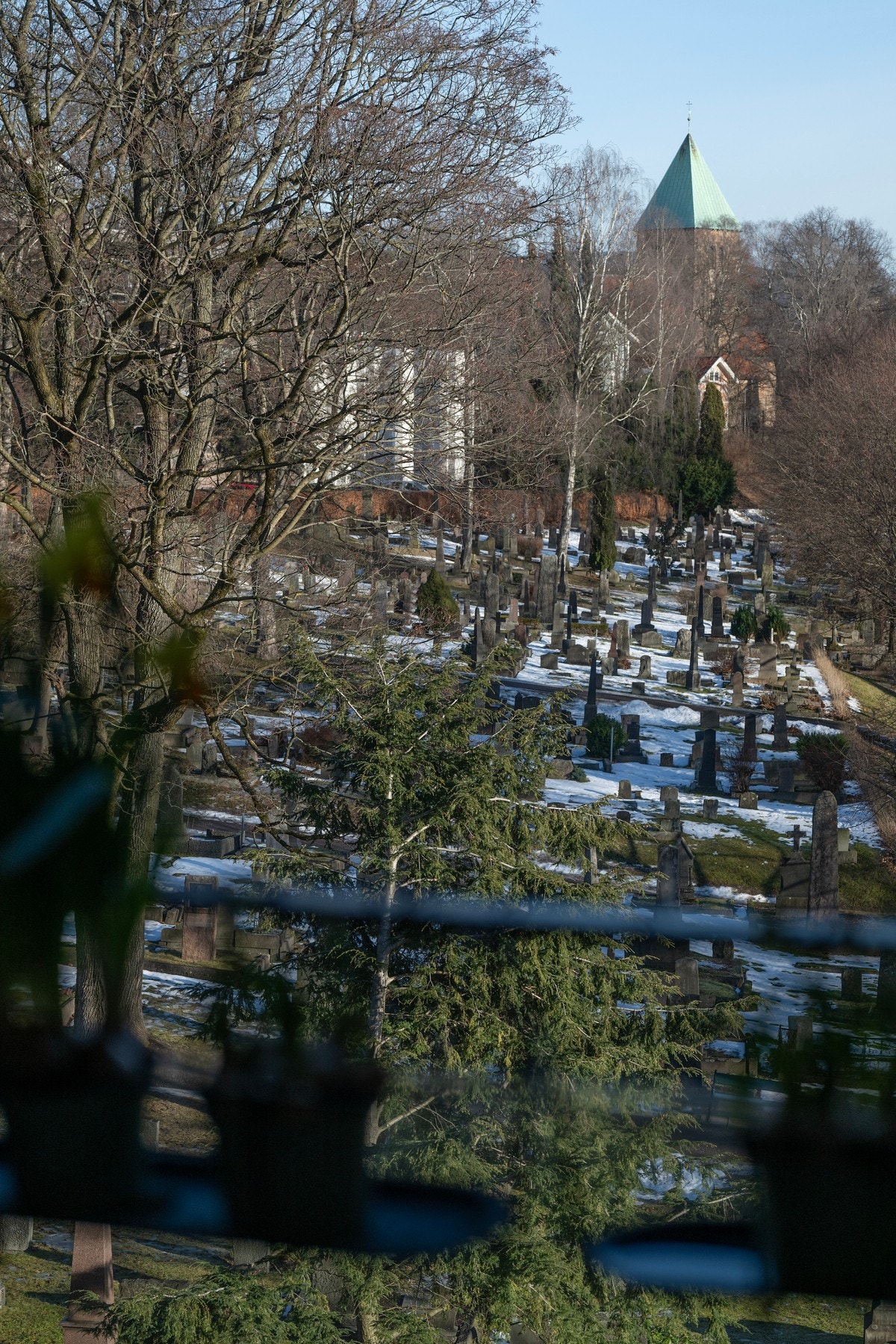 Fra den franske balkongen er det utsikt mot Vår Frelser gravlund Galleribilde