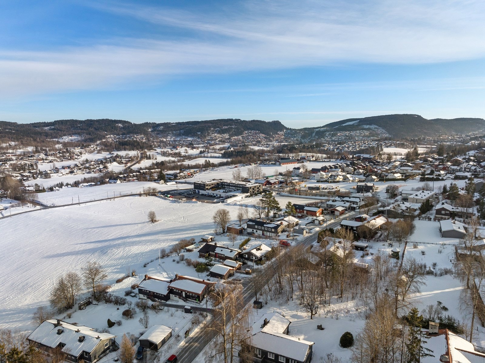 Det er kort vei til Lommedalen barneskole, trygg og lite trafikkert skolevei. Galleribilde