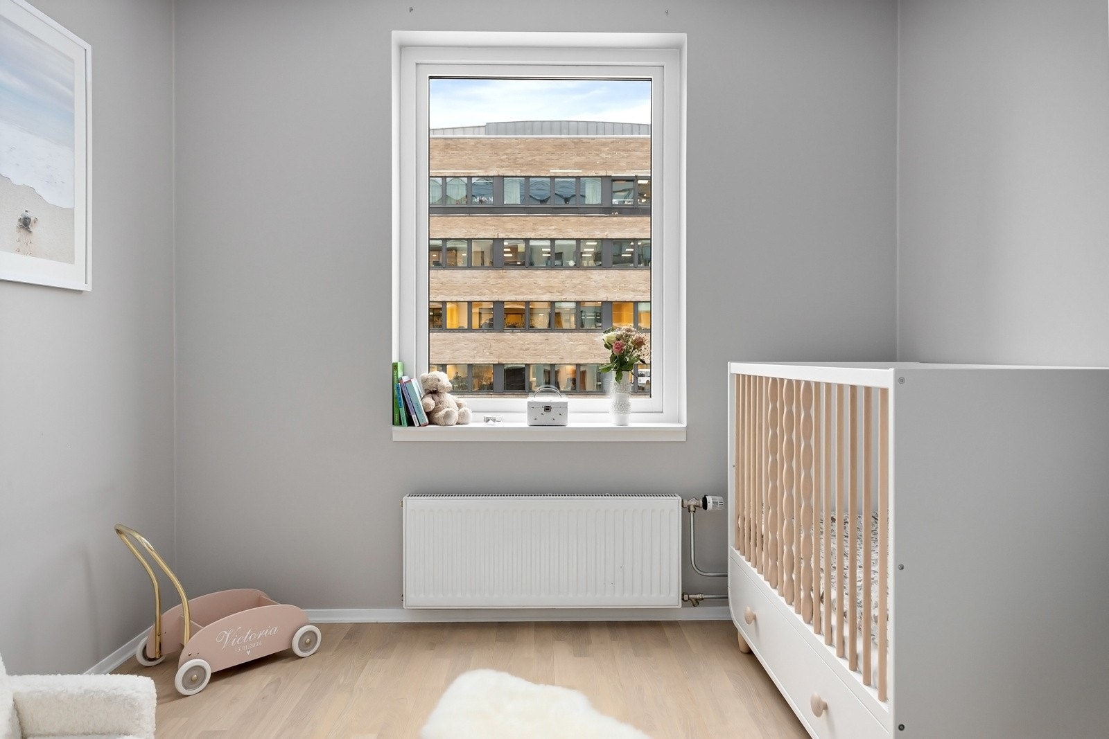 Soverom 2 egner seg godt som barnerom, gjesterom og kontor Galleribilde