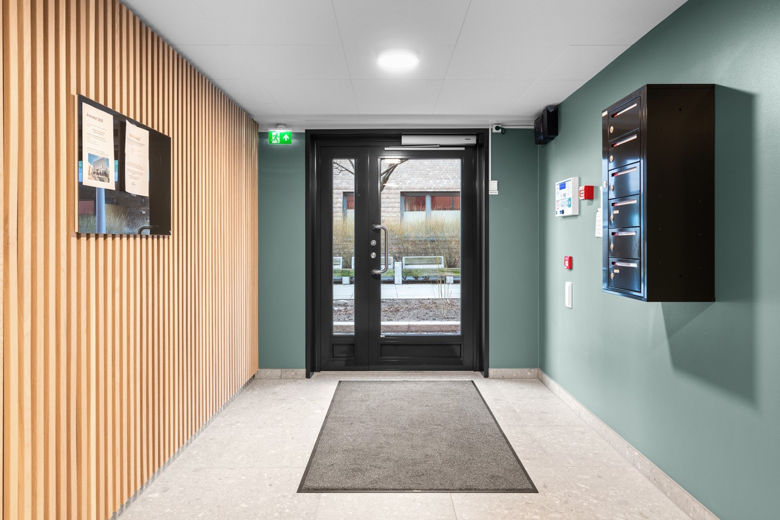 Lyst og delikat inngangsparti. Galleribilde