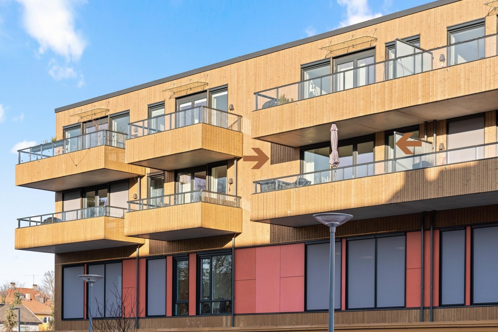 Meget solrik/sydvestvendt balkong på 11 m2 som er overbygget. Galleribilde