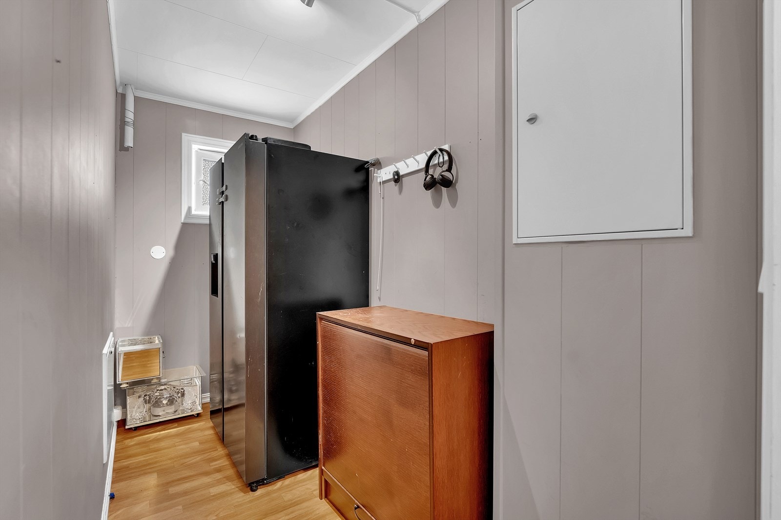 Praktisk innvendig bod ved entre - Bruken tilpasses etter egne ønsker. Galleribilde