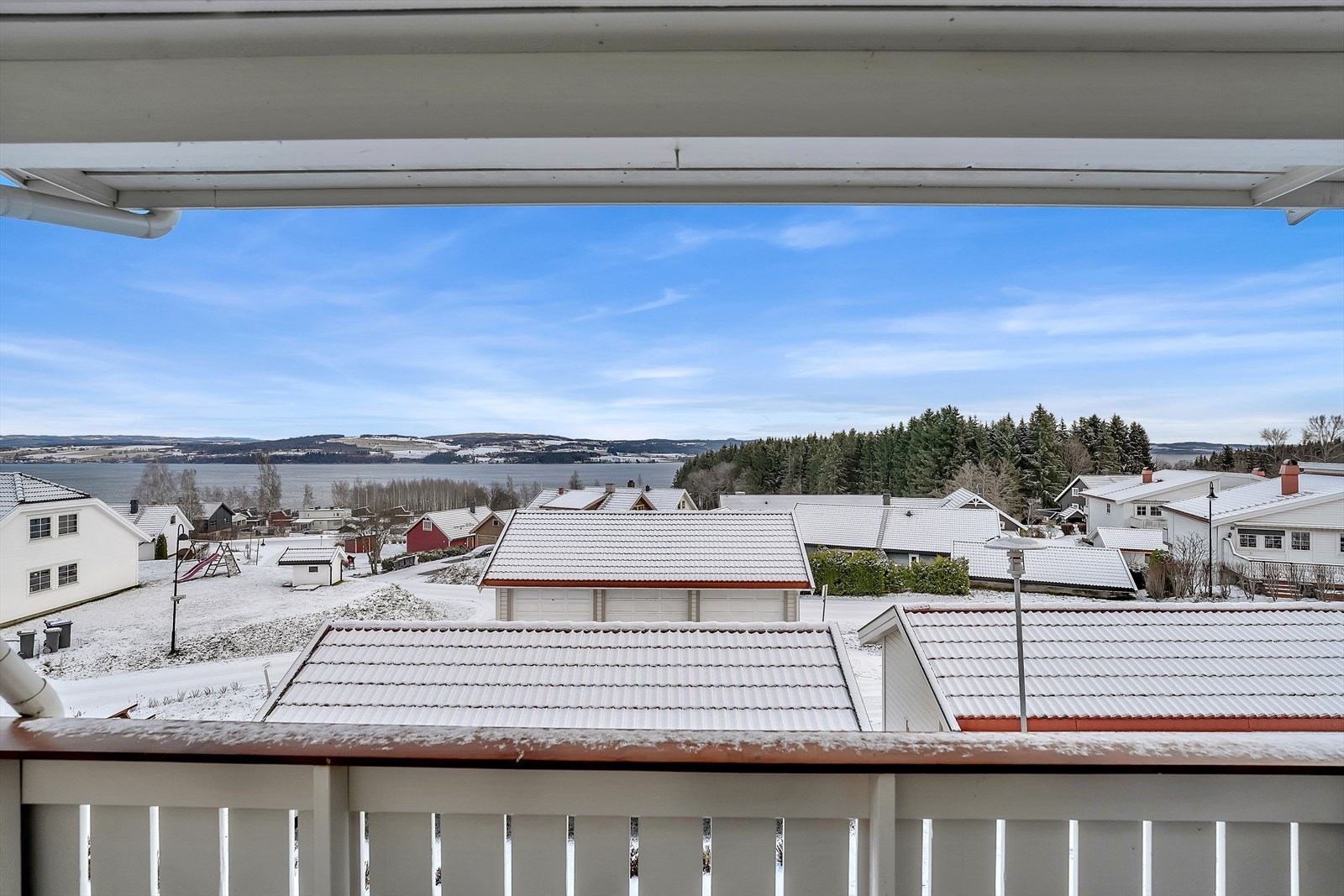 Nordvik Eiendomsmegling ønsker velkommen til denne utsikten! Galleribilde