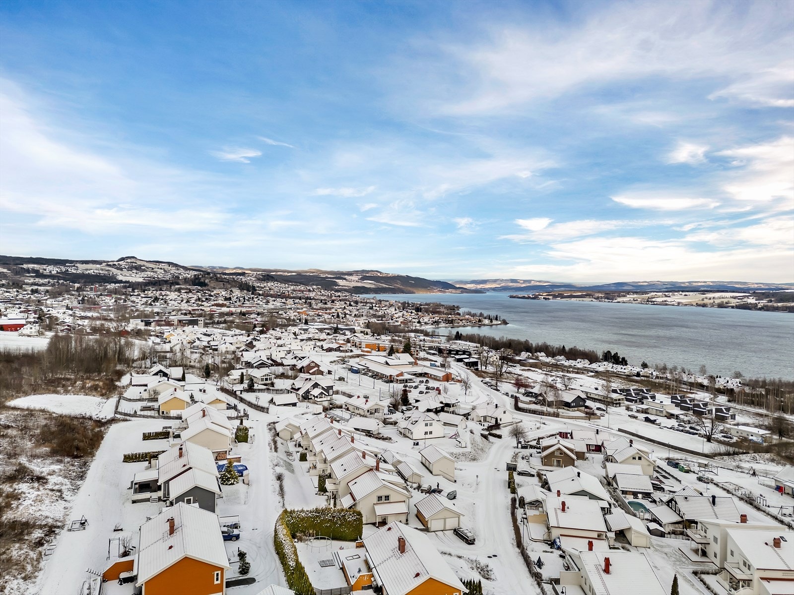 Oversiktsbilde mot Gjøvik. Galleribilde