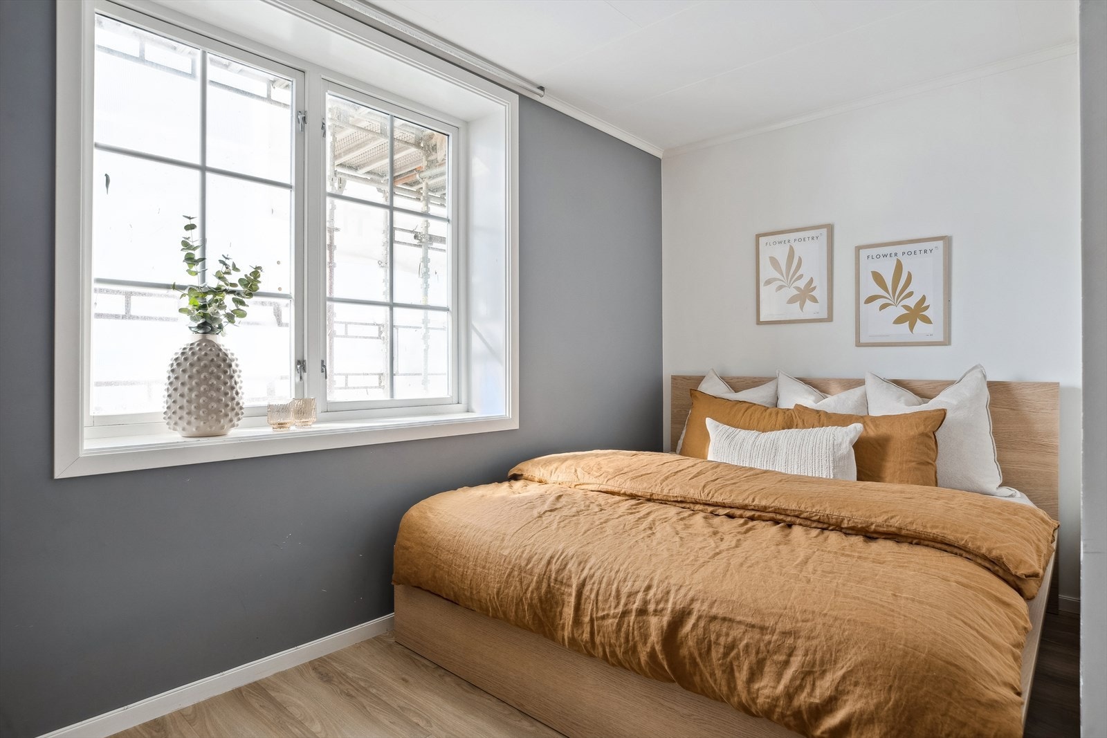 Soverommet strekker seg over hele 14m², og har god plass til dobbeltseng og ønsket møblering. Galleribilde