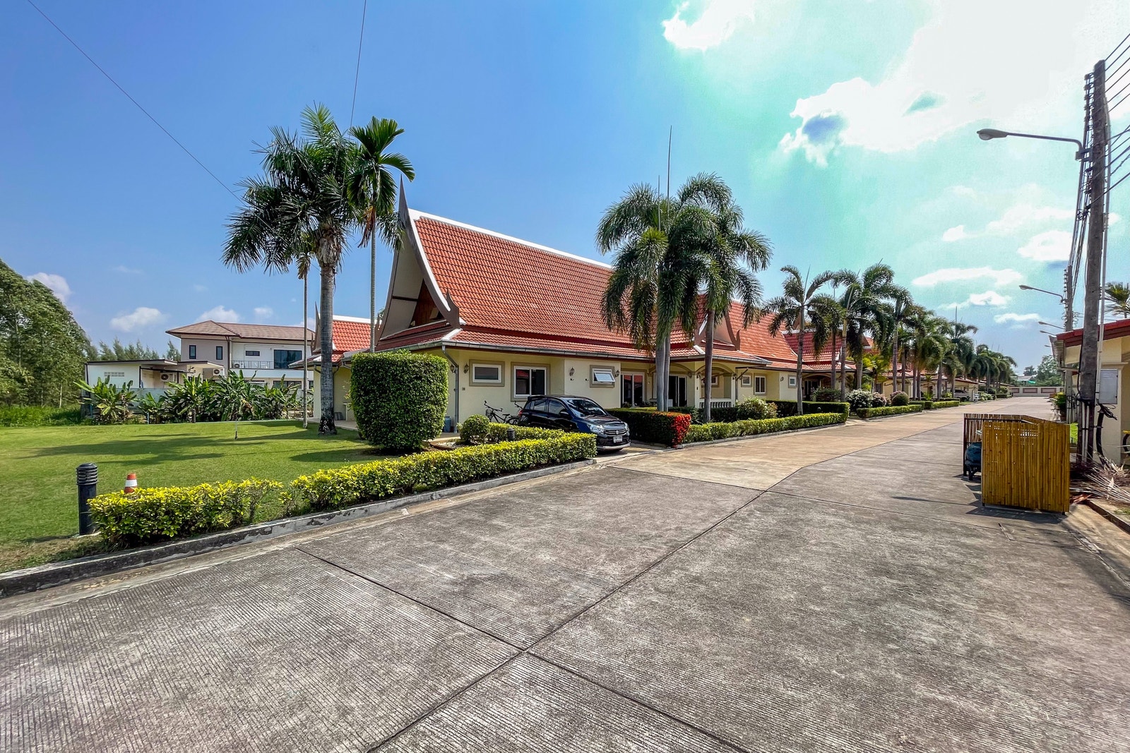 Villa sett fra promenaden Galleribilde