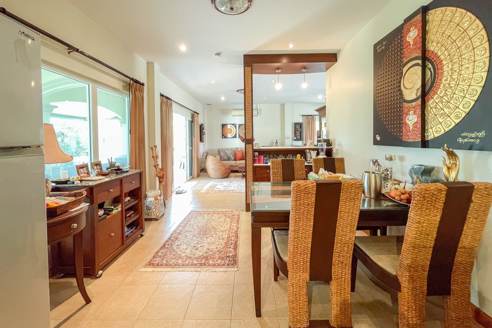 Stuen med flotte møbler. Galleribilde