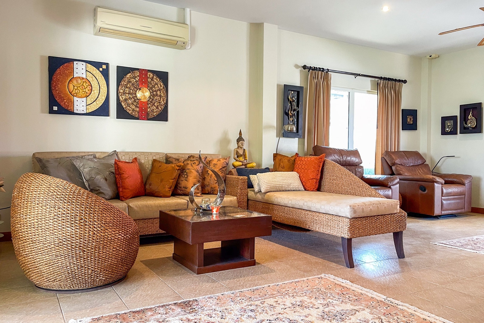 Stuen med flotte møbler. Galleribilde