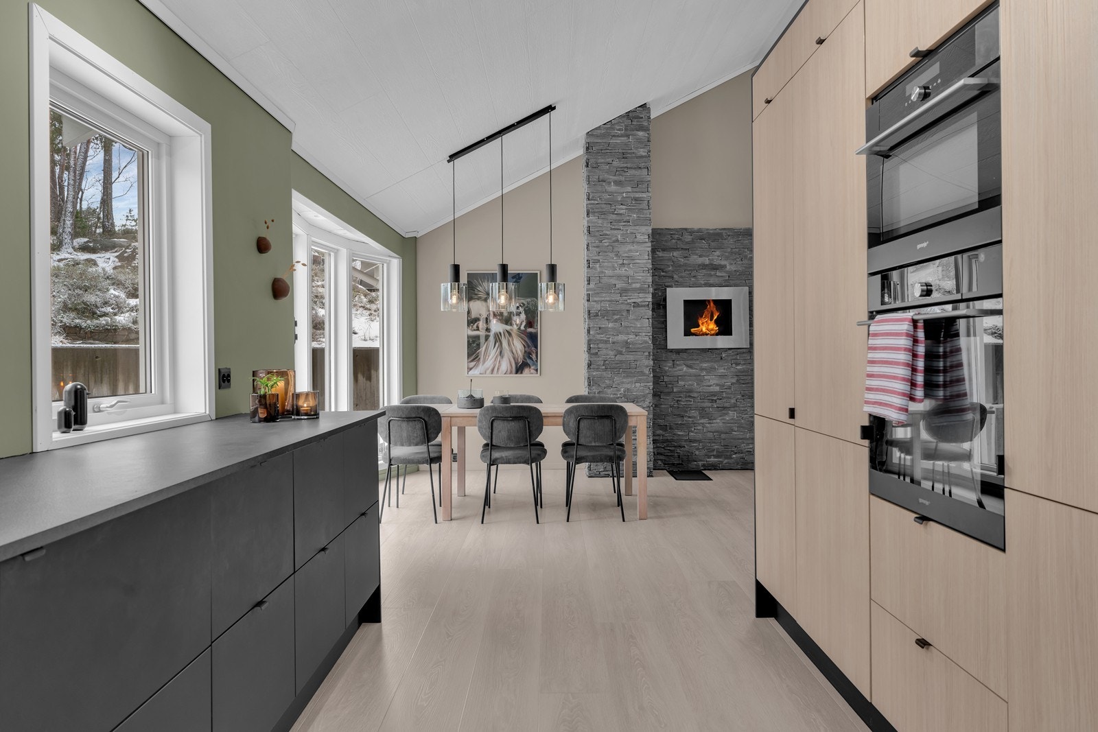 Innsyn til spisegruppen gjør det perfekt for sosiale kvelder. Galleribilde