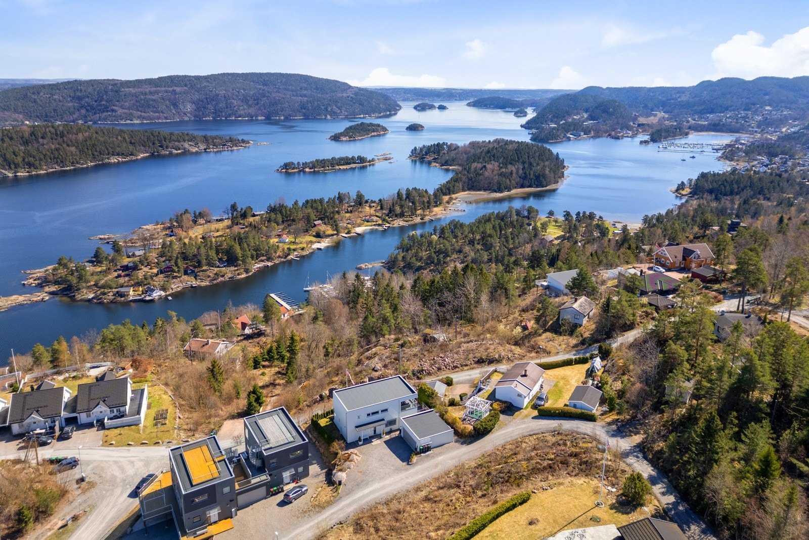 Nær fjorden Galleribilde