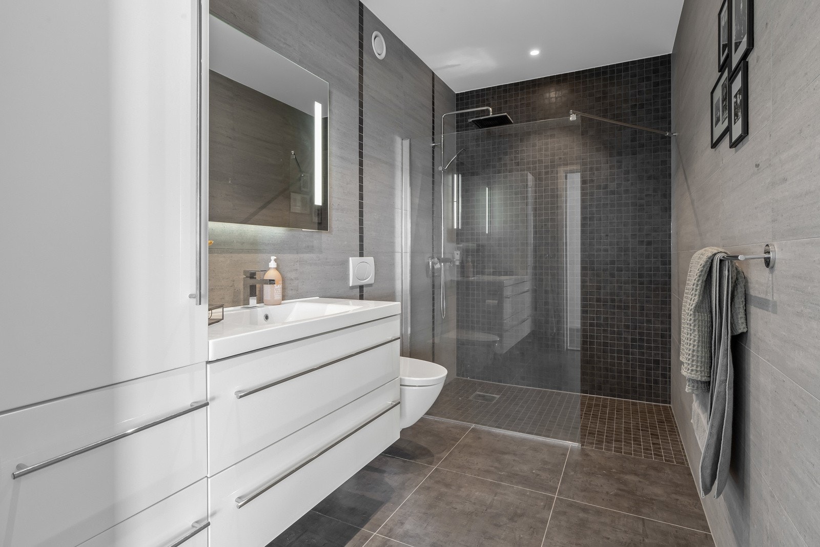 Bad 1.etasje Galleribilde