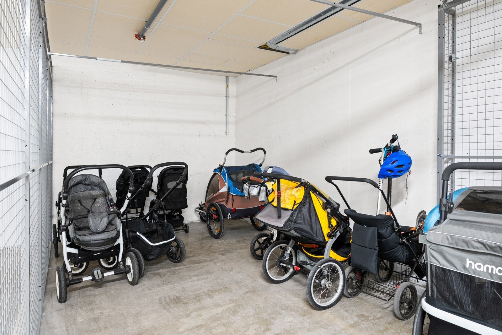 Fellesområde: Felles parkering for barnevogn i underetasjen. Galleribilde