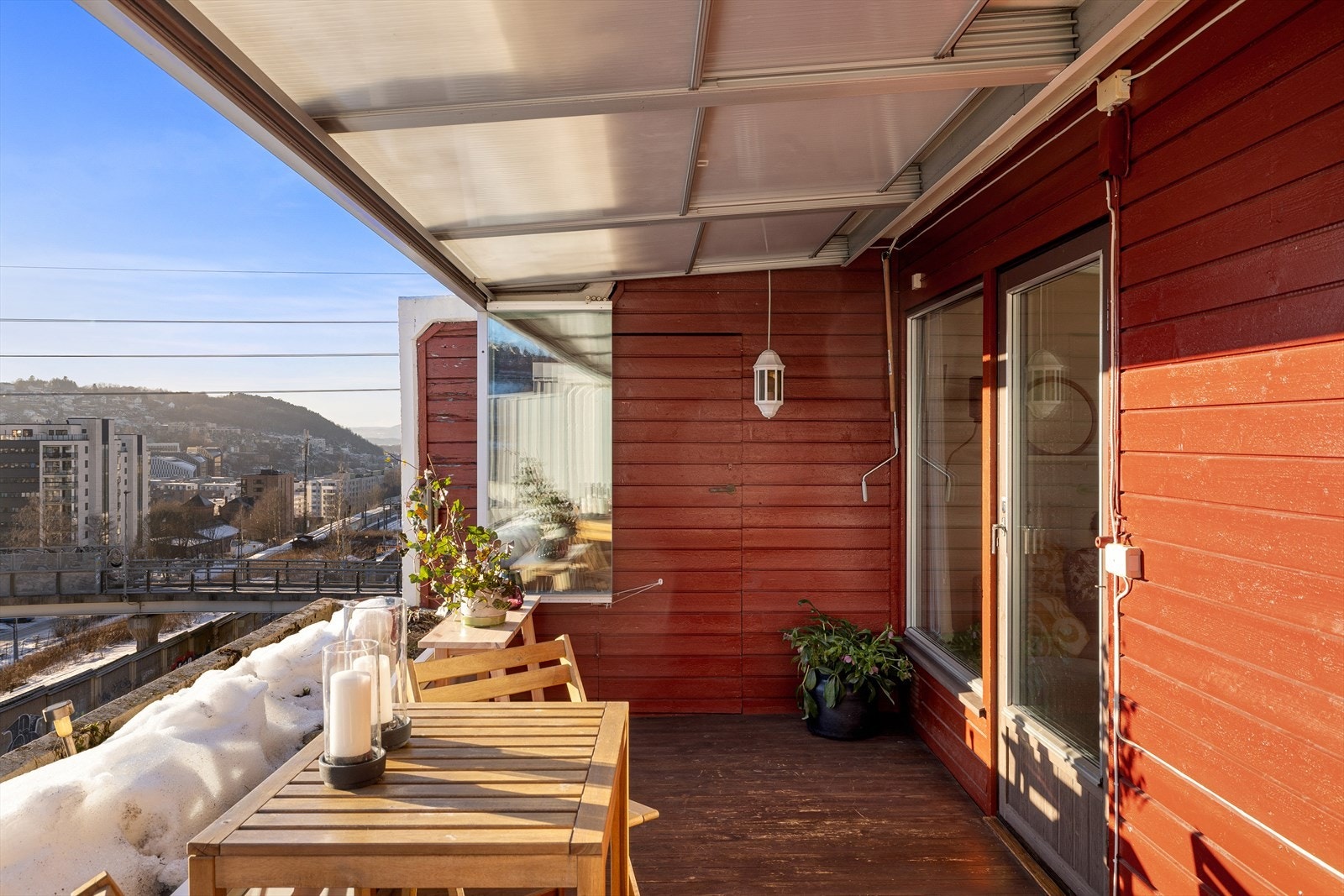 På sommerstid er det sol fra ca. kl. 10:00-17:00. Galleribilde