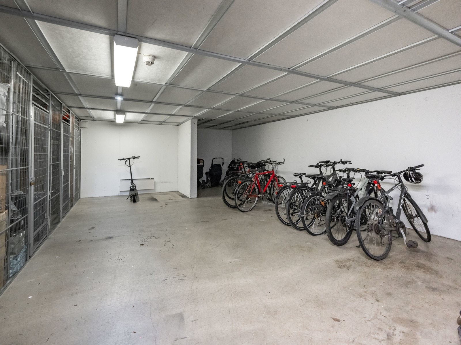 Innendørs sykkelparkering. Galleribilde