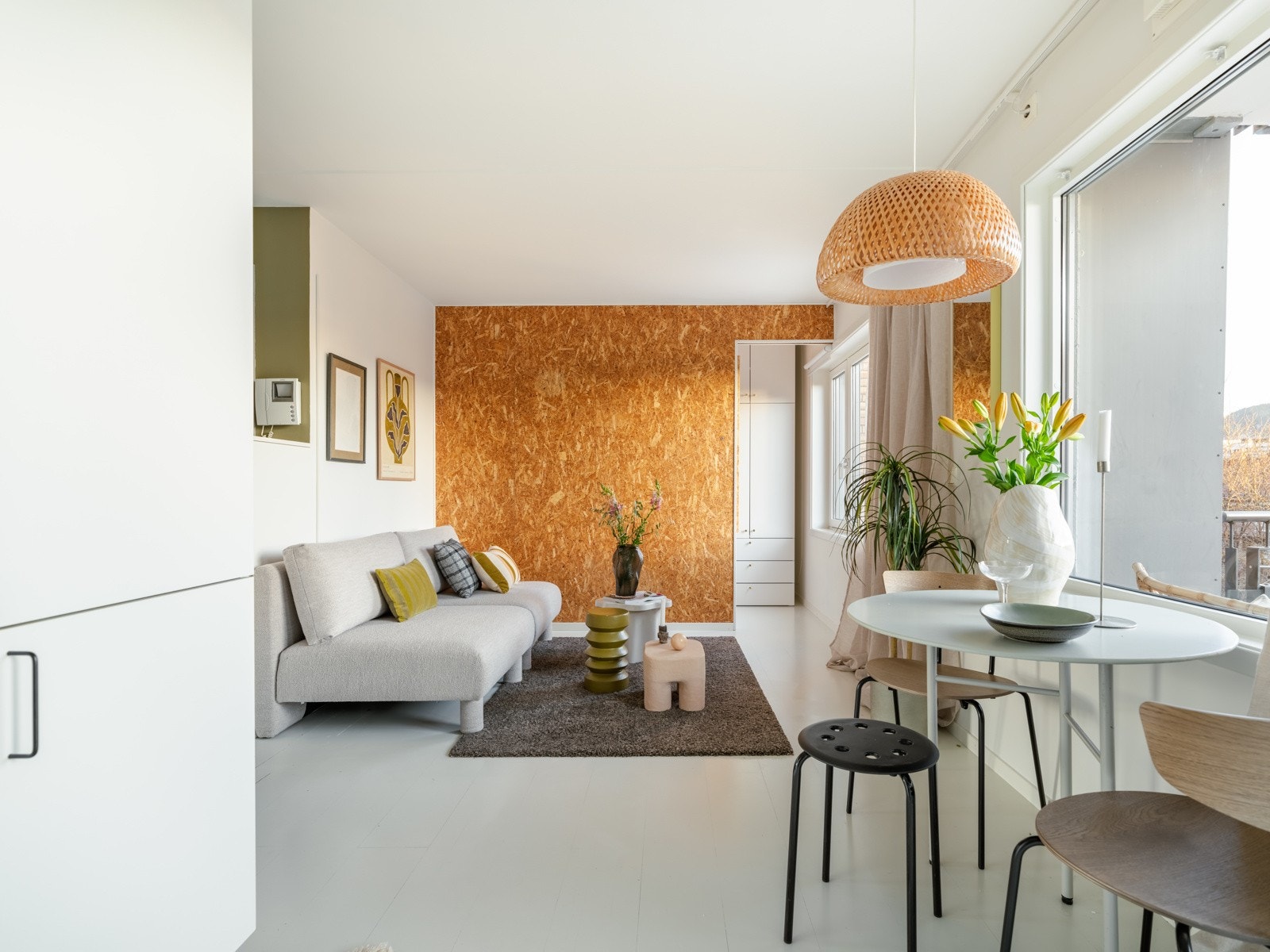 Felleskostnadene er lave på kr. 2018,- pr. mnd. og inkluderer internett. Galleribilde