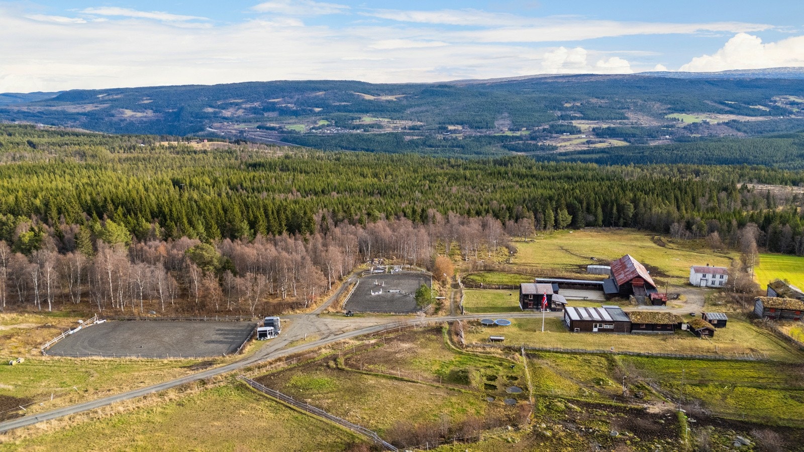 Gårdstun Galleribilde