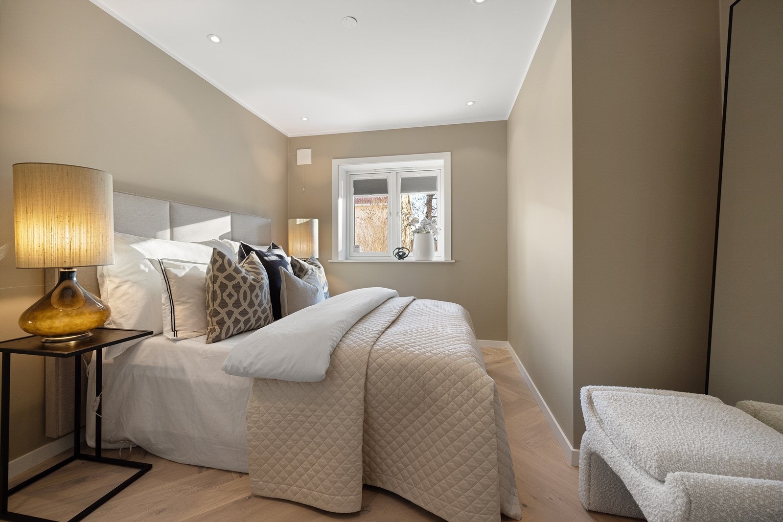 Leiligheten har en god planløsning med tre fine soverom Galleribilde