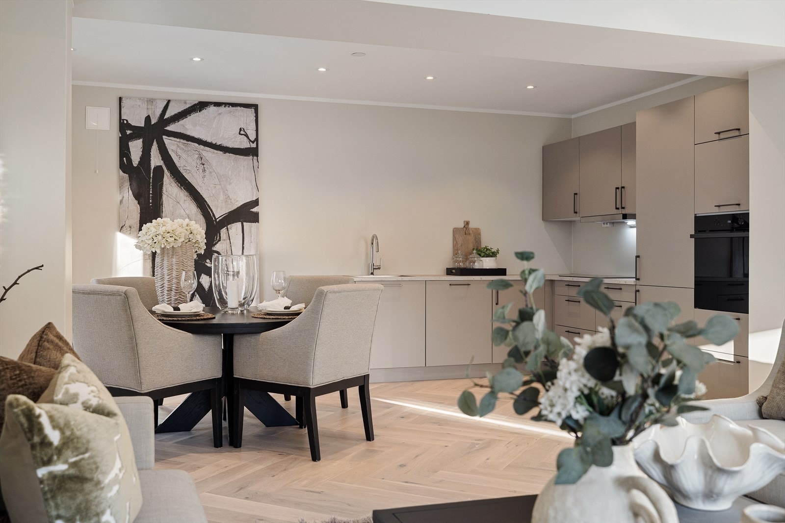 Leiligheten har en god planløsning med fine soner og gode møbleringsmuligheter Galleribilde