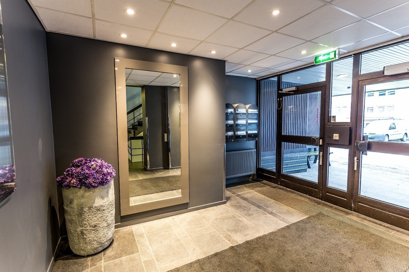 Inngangsparti Galleribilde