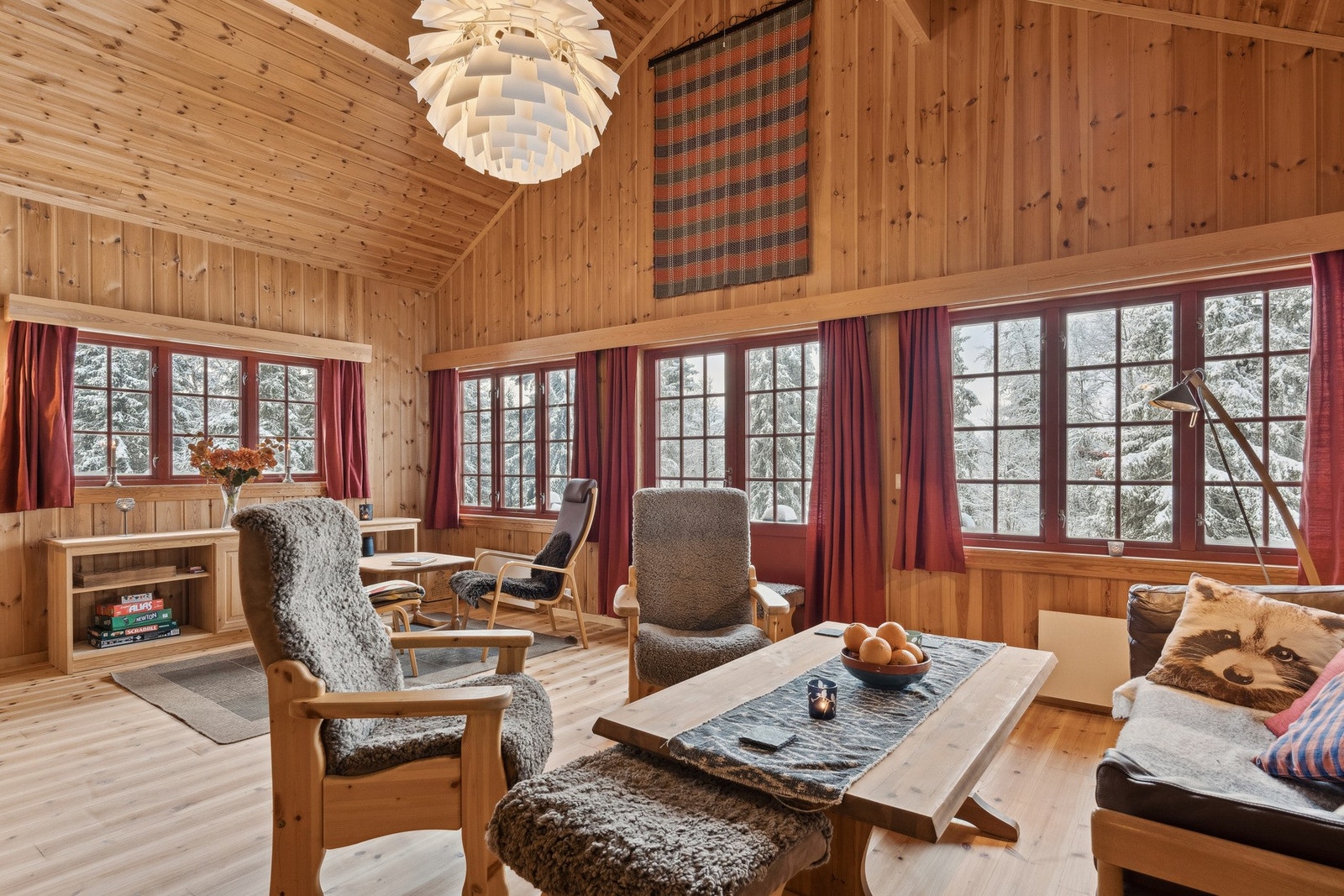 God plass til møblering i stuen Galleribilde