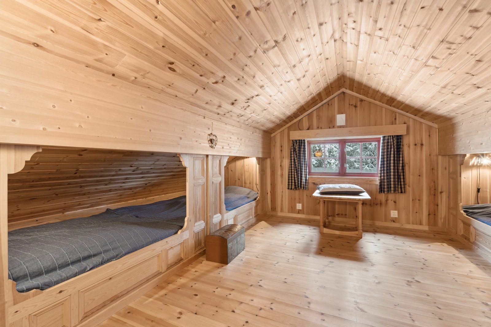 Se mer informasjon i tilstandsrapport, vedlagt salgsoppgaven Galleribilde