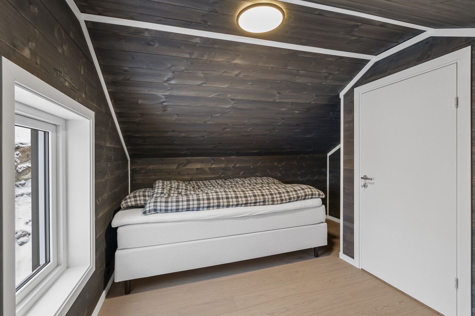 Sovealkove 1 på hems ( ikke godkjent til varig opphold grunnet takhøyde ) Galleribilde