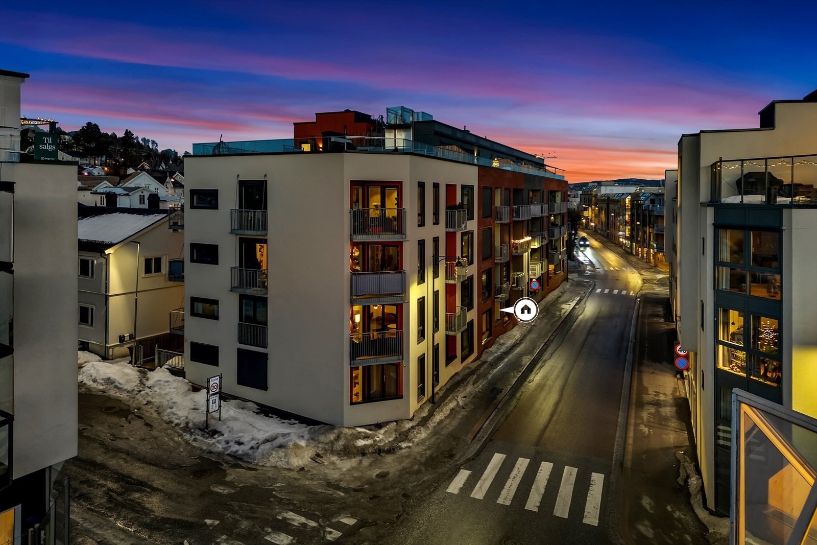 Topp moderne leilighet fra 2021 med høy standard på populære "Galleriet!" Galleribilde