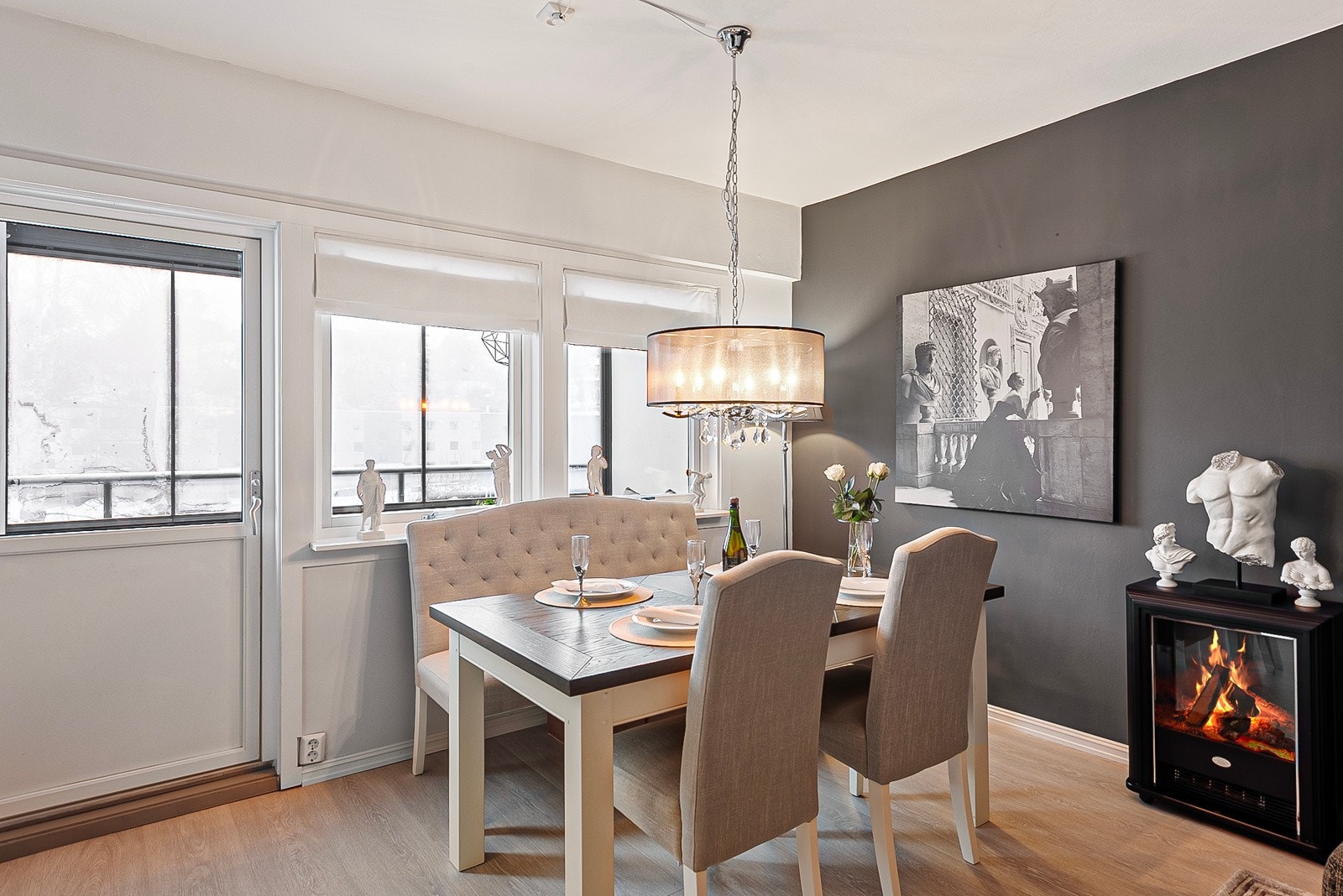 Her kan du invitere venner og familie på hyggelige middager Galleribilde