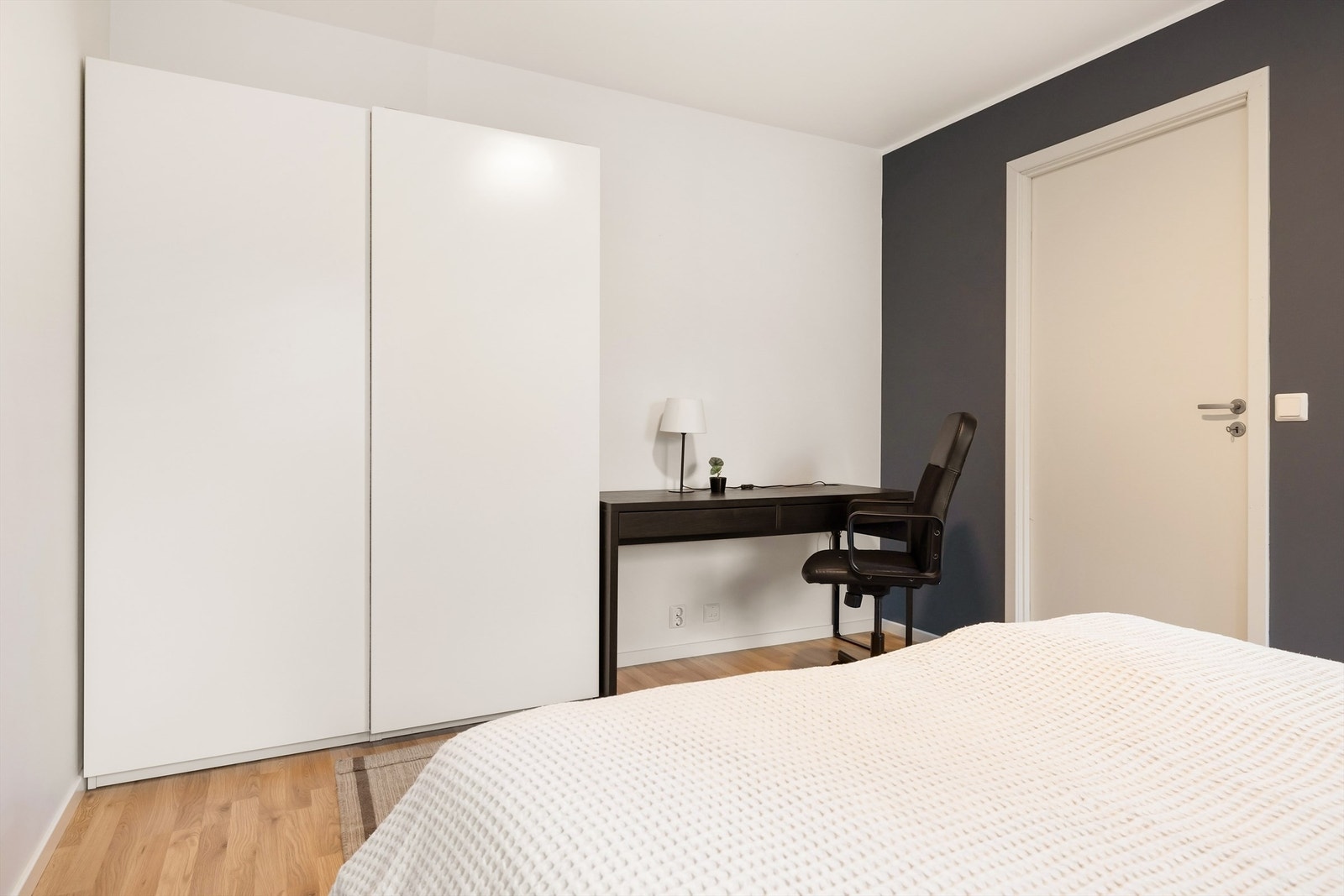 God garderobeplass Galleribilde