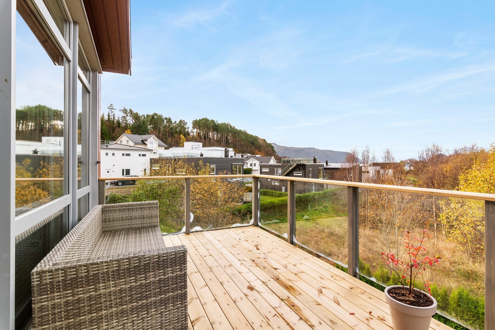 Skjermet og fin uteplass. Galleribilde