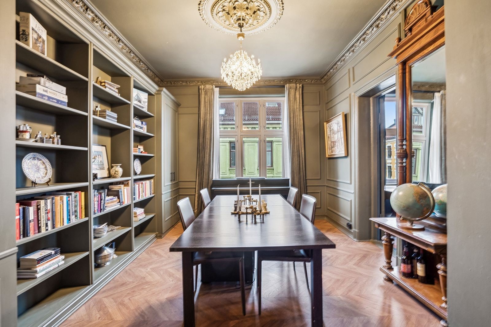 Spisestue / soverom Galleribilde