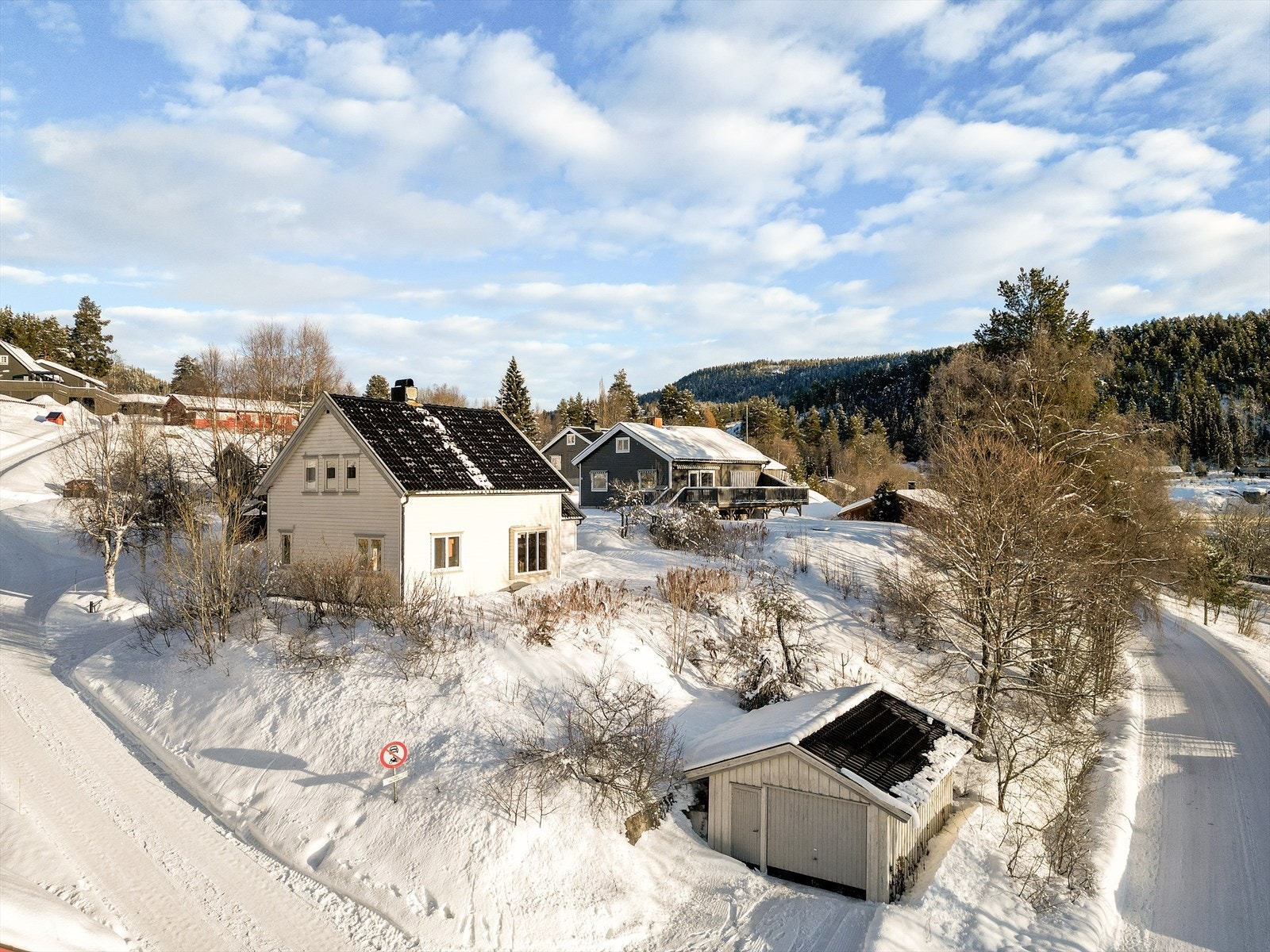 EiendomsMegler1 ved Ann Helén Jamtveit presenterer Beinvegen 1! Galleribilde