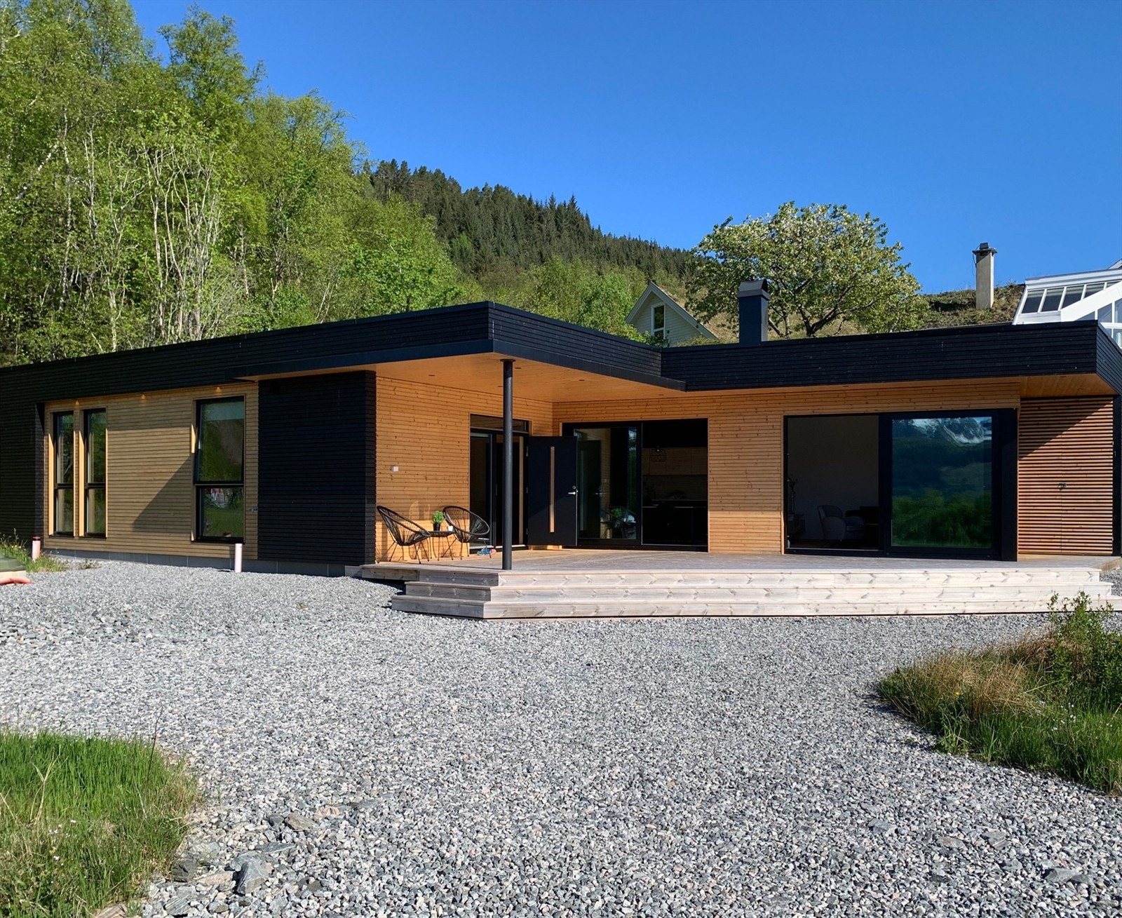 Innkjørsel Galleribilde