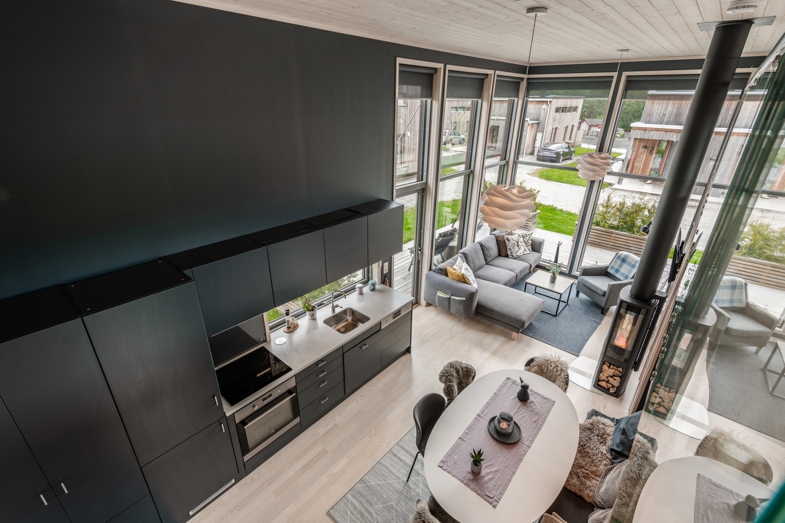 Åpent ned til resten av hytta Galleribilde