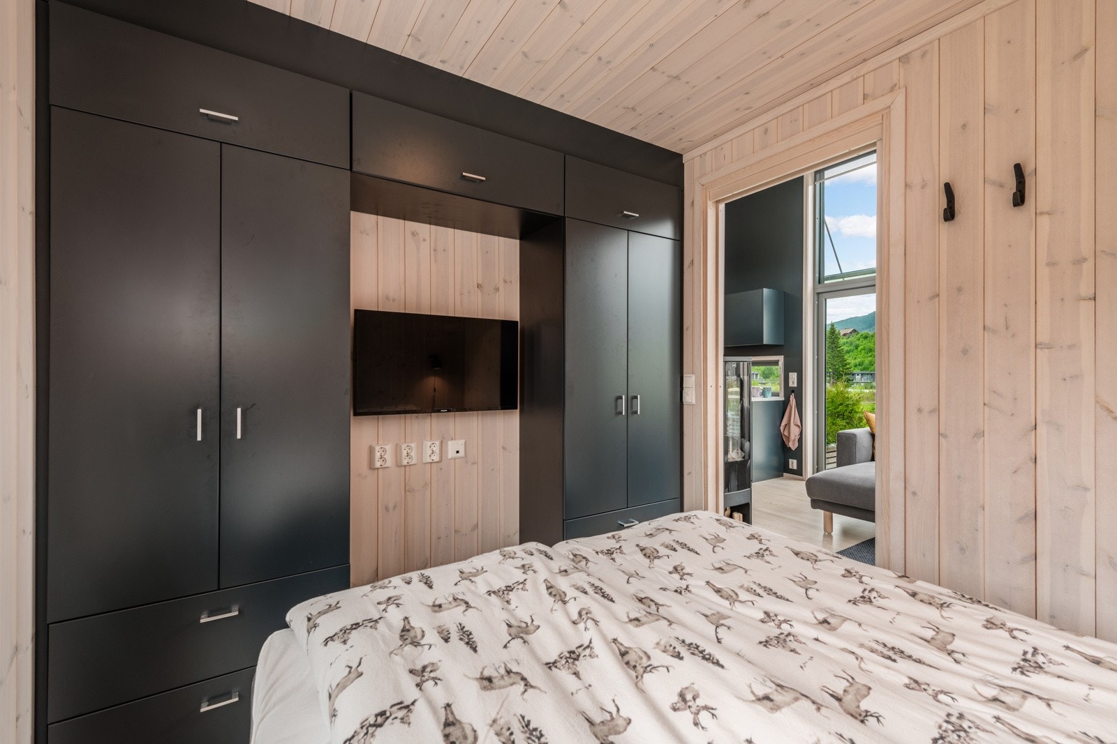 God plass til garderobeskap Galleribilde