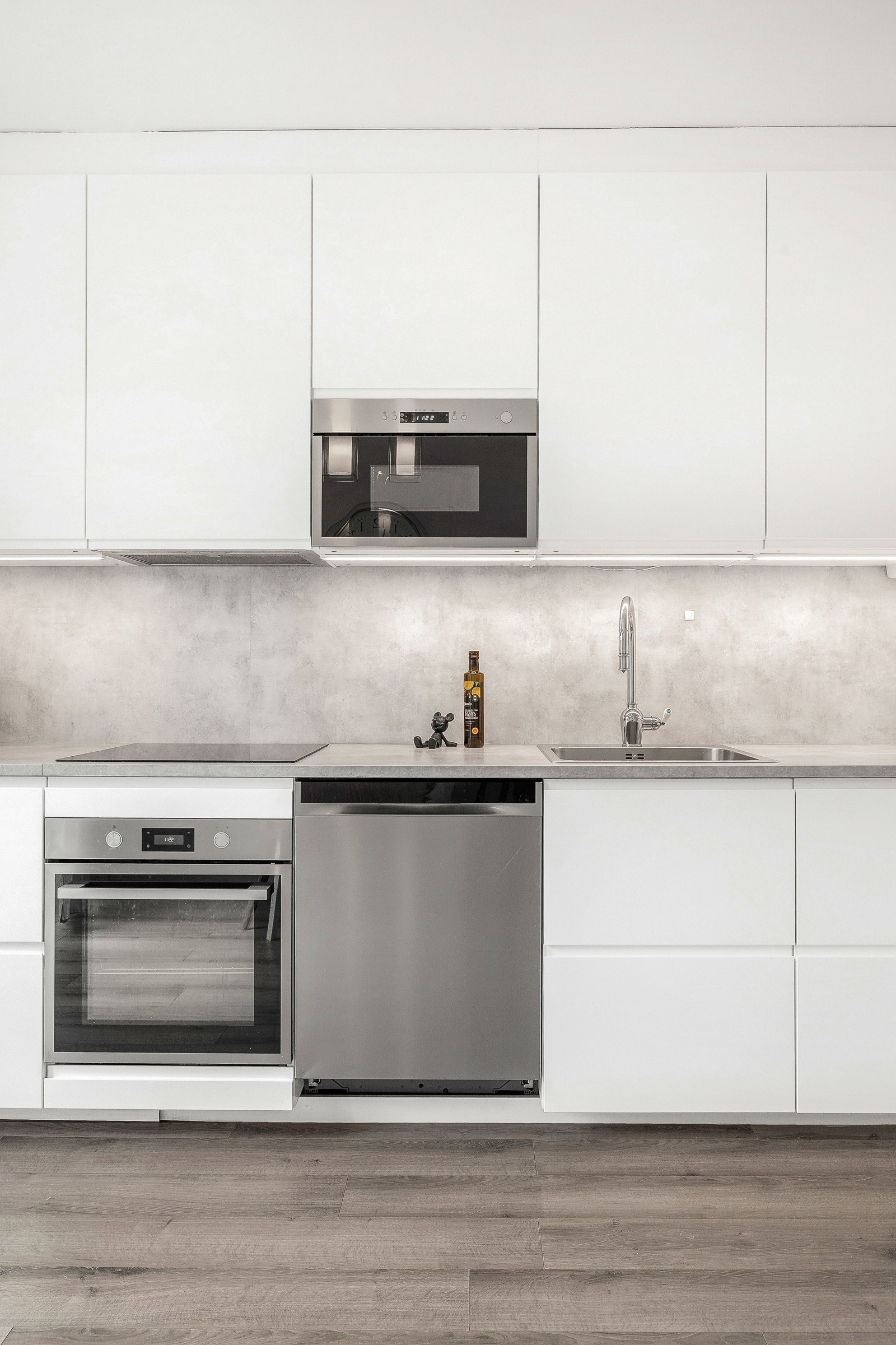 Moderne kjøkkeninnredning. Galleribilde