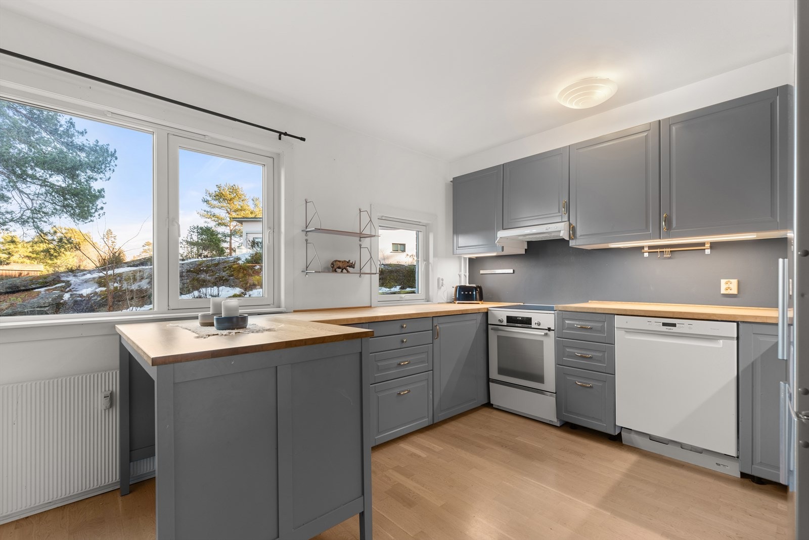 Det er god plass for sittegruppe Galleribilde