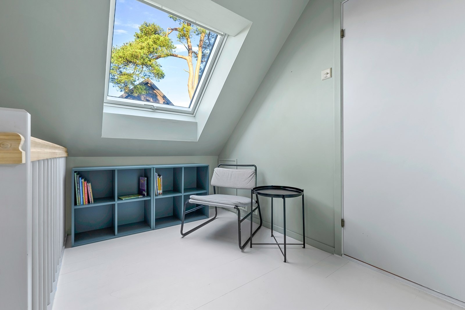 Trappehall 2etg 01 Galleribilde