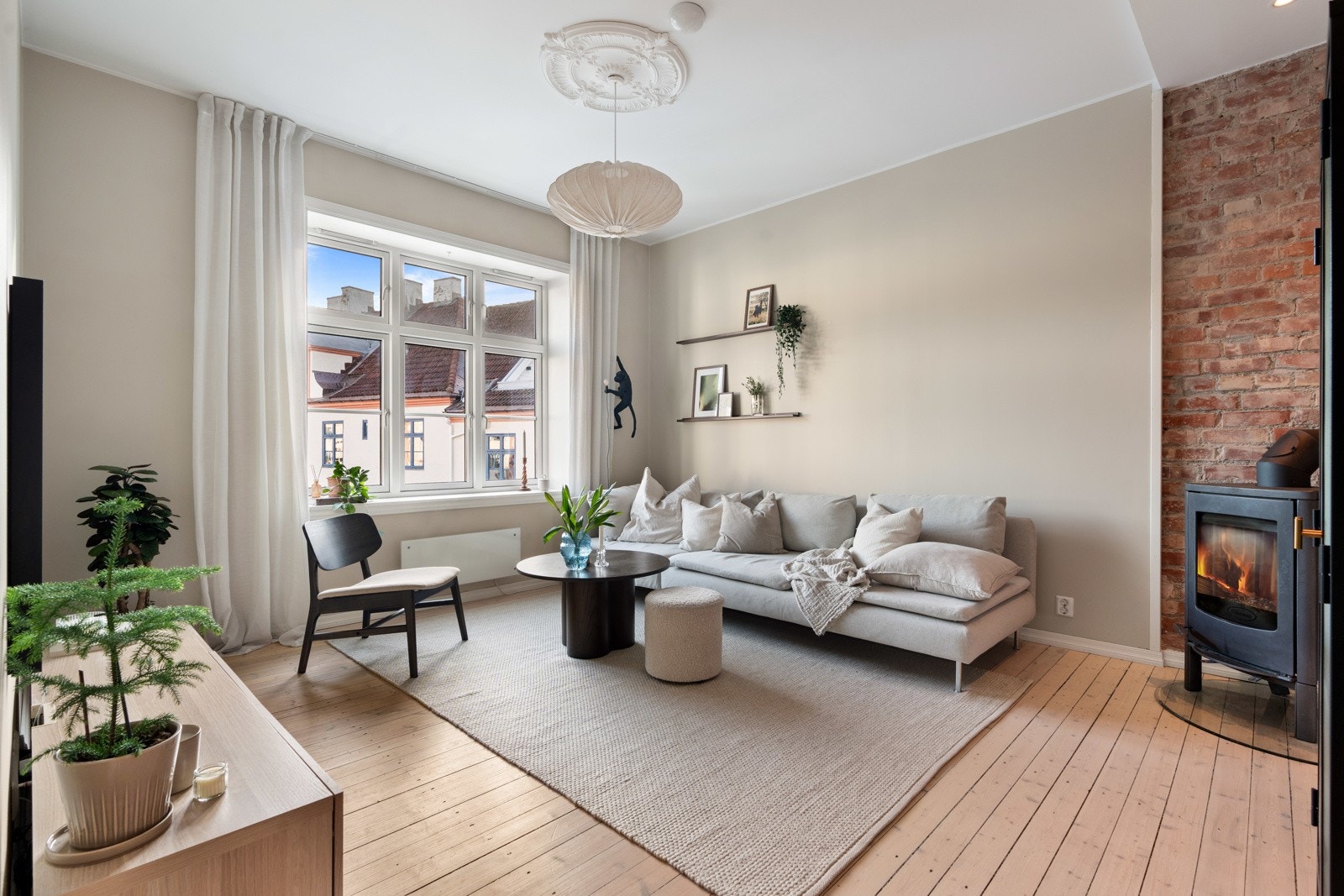 Velkommen til Vogts gate 61B - En herlig 2-roms andelsleilighet i en klassisk Torshovgård med tonnevis av sjarm og sjel! Galleribilde