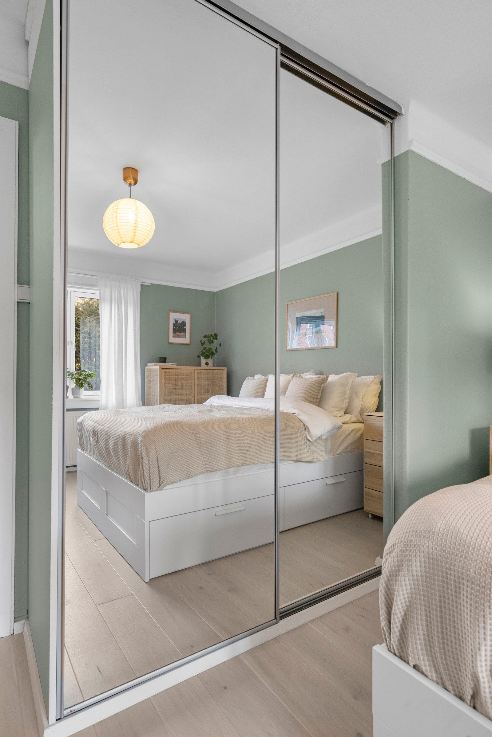 Garderobe Galleribilde