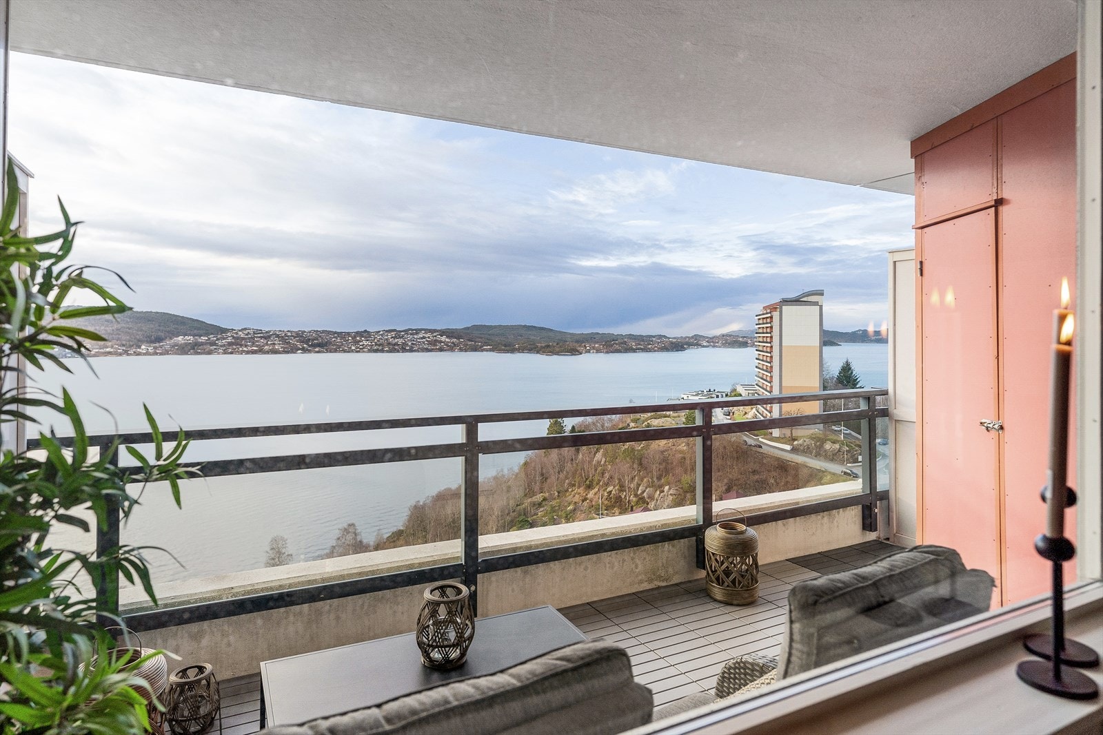 Aktiv laguneparken v/ Fredrik Tøsdal har gleden av å presentere Helleveien 267 Galleribilde