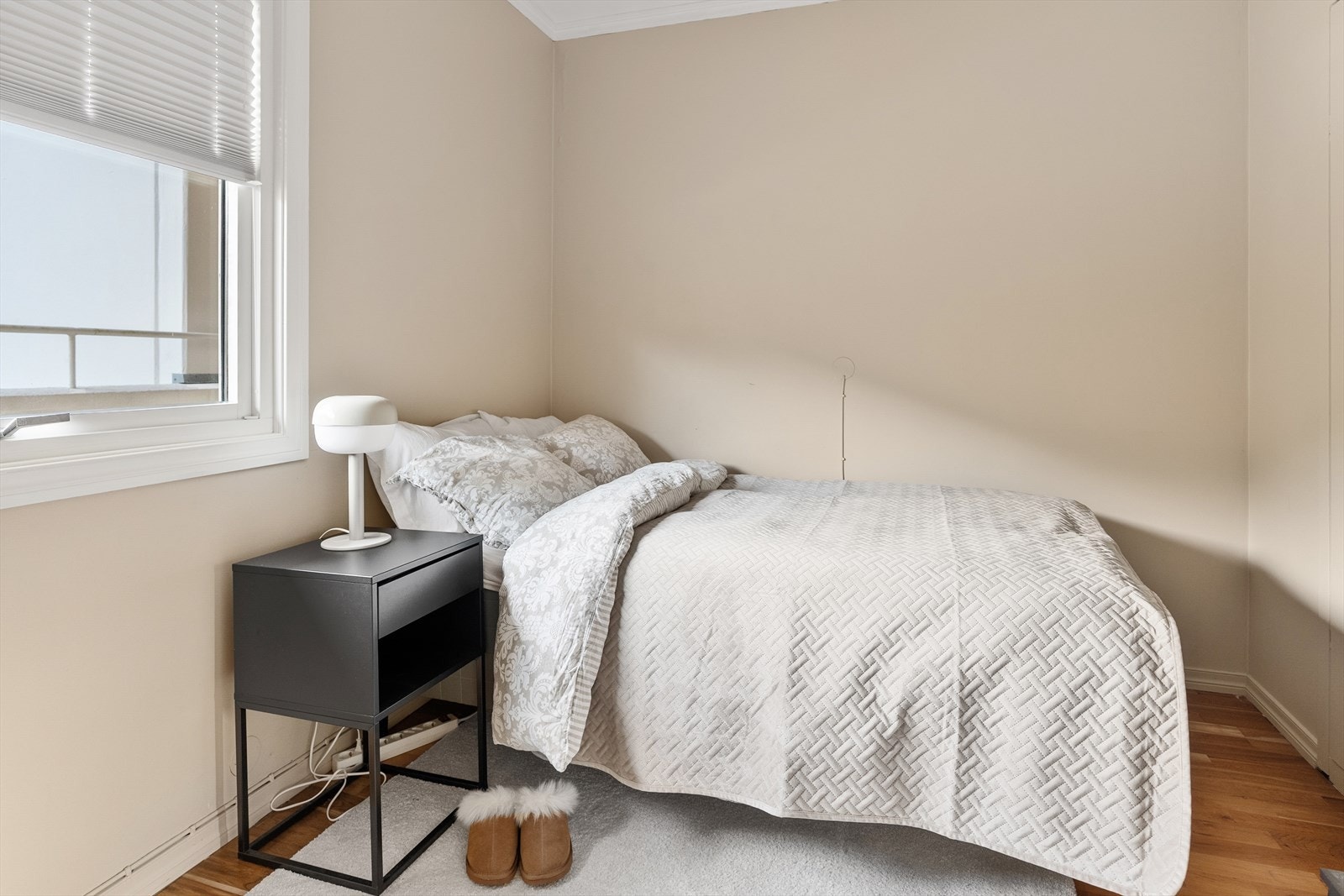 Lyst og luftig soverom Galleribilde